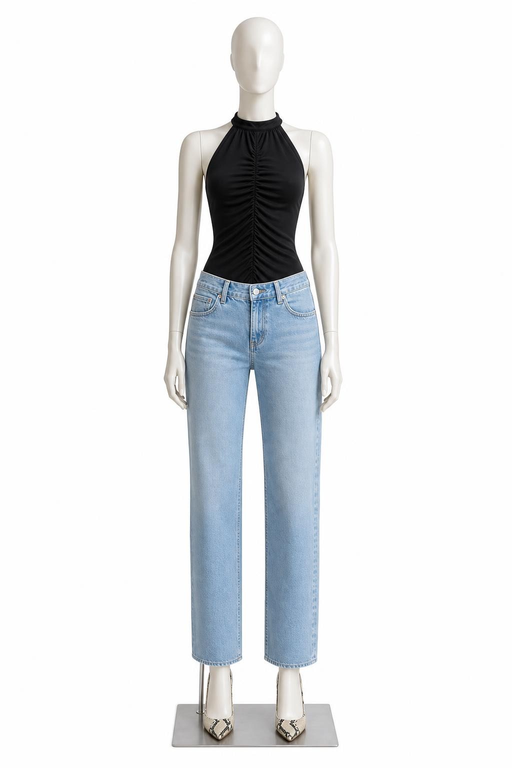 AI-generated outfit preview